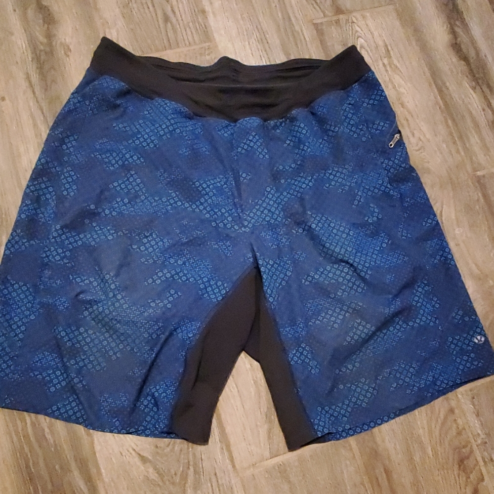 Men's Lululemon blue shorts 11"